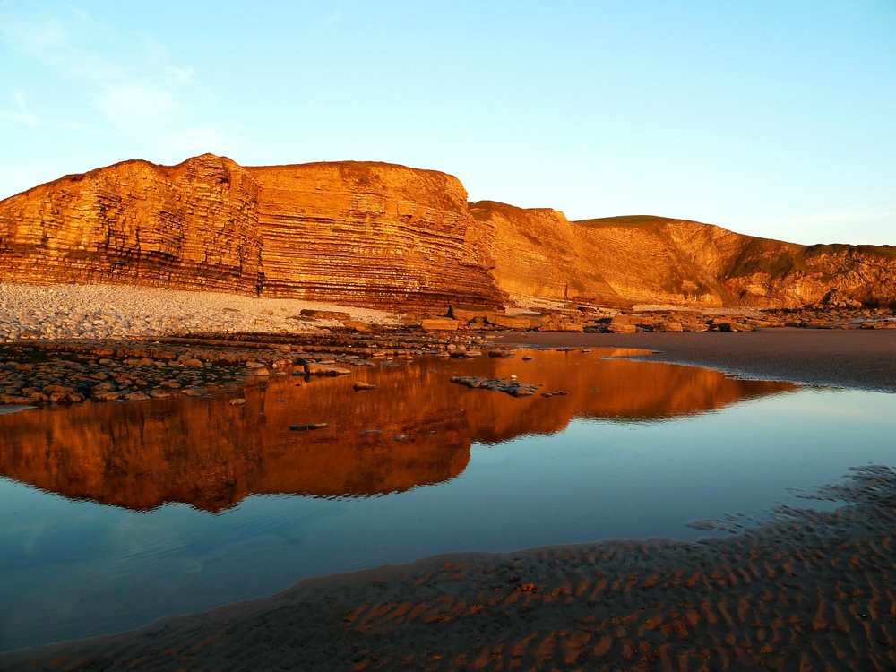 Evening glow at Dunraven Bay