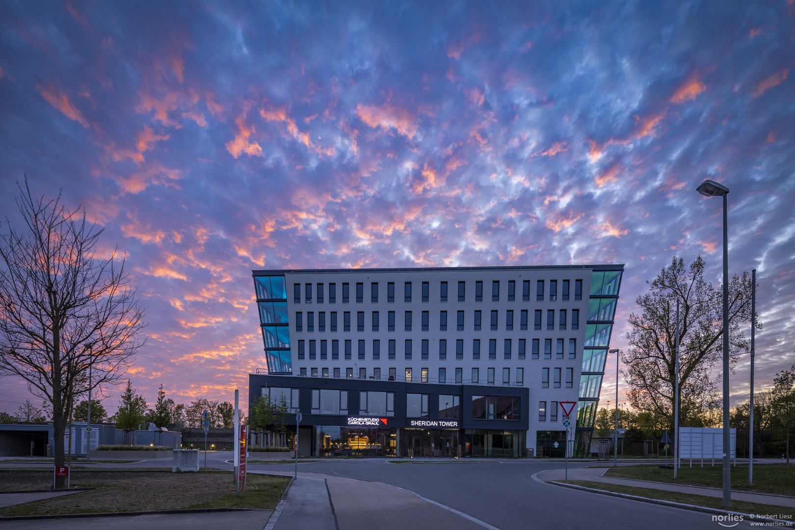 Evening mood over Sheridan-Tower