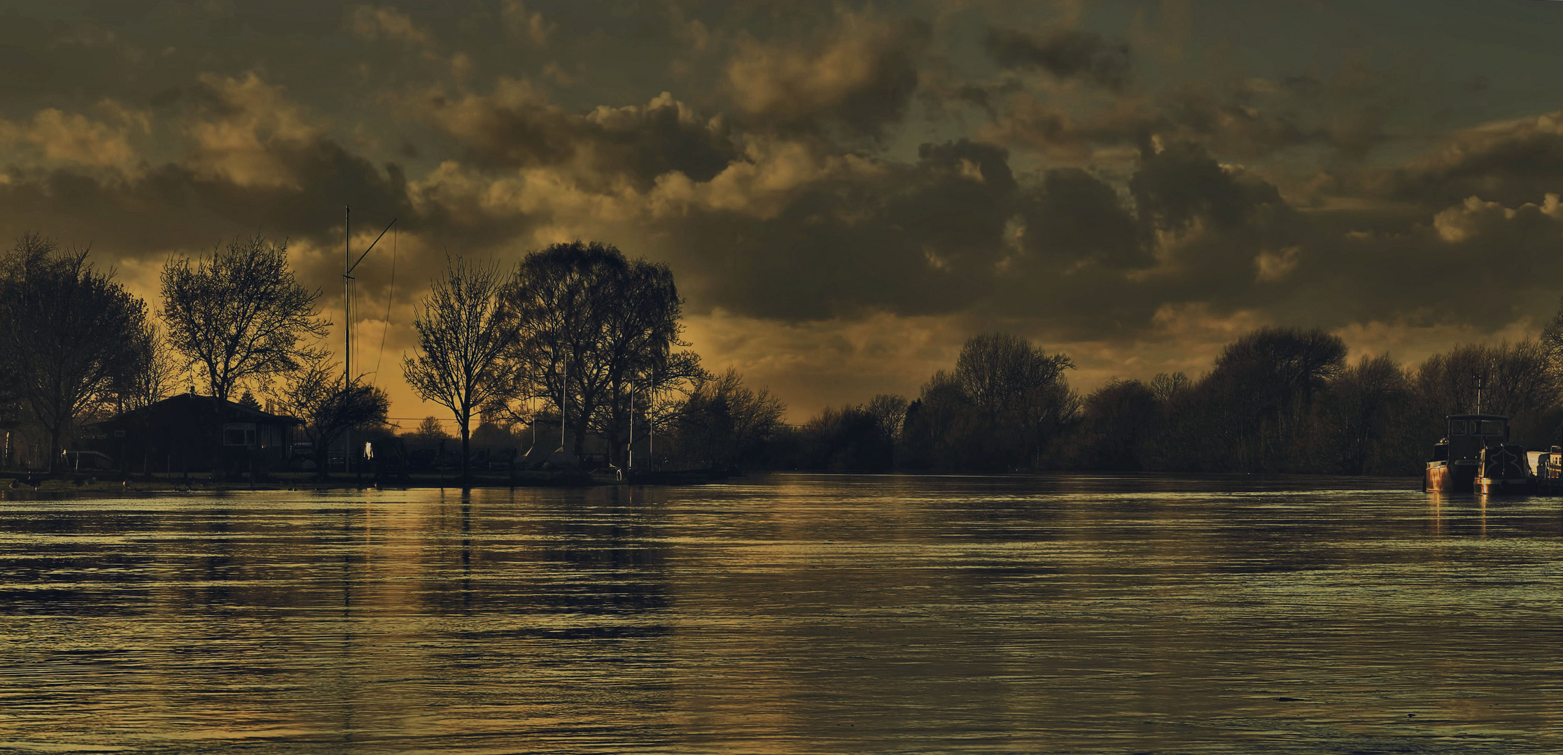 Evening on the River Trent