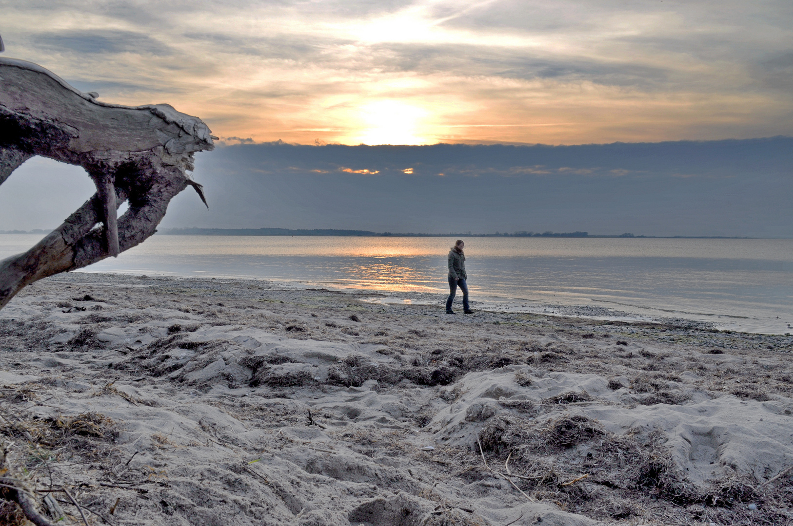 Eveningwalk on the beach