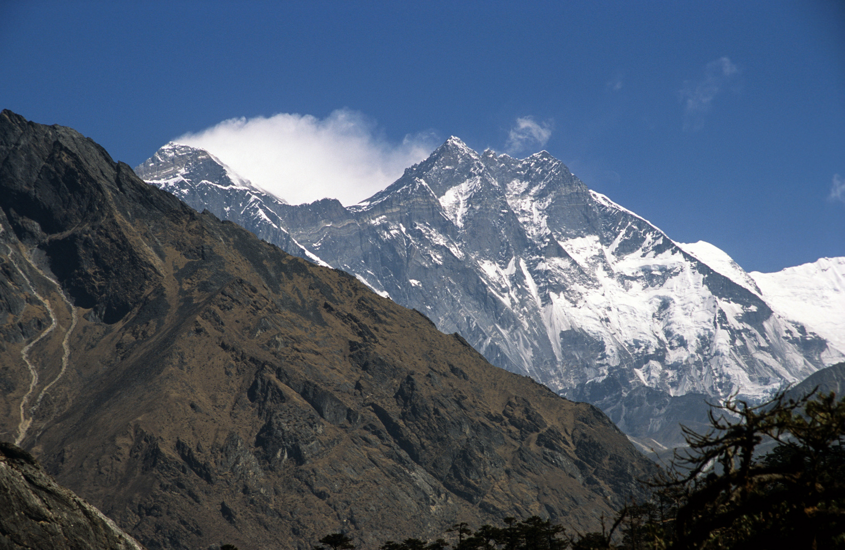 Everest (8848m) und Lhotse (8516m) von links