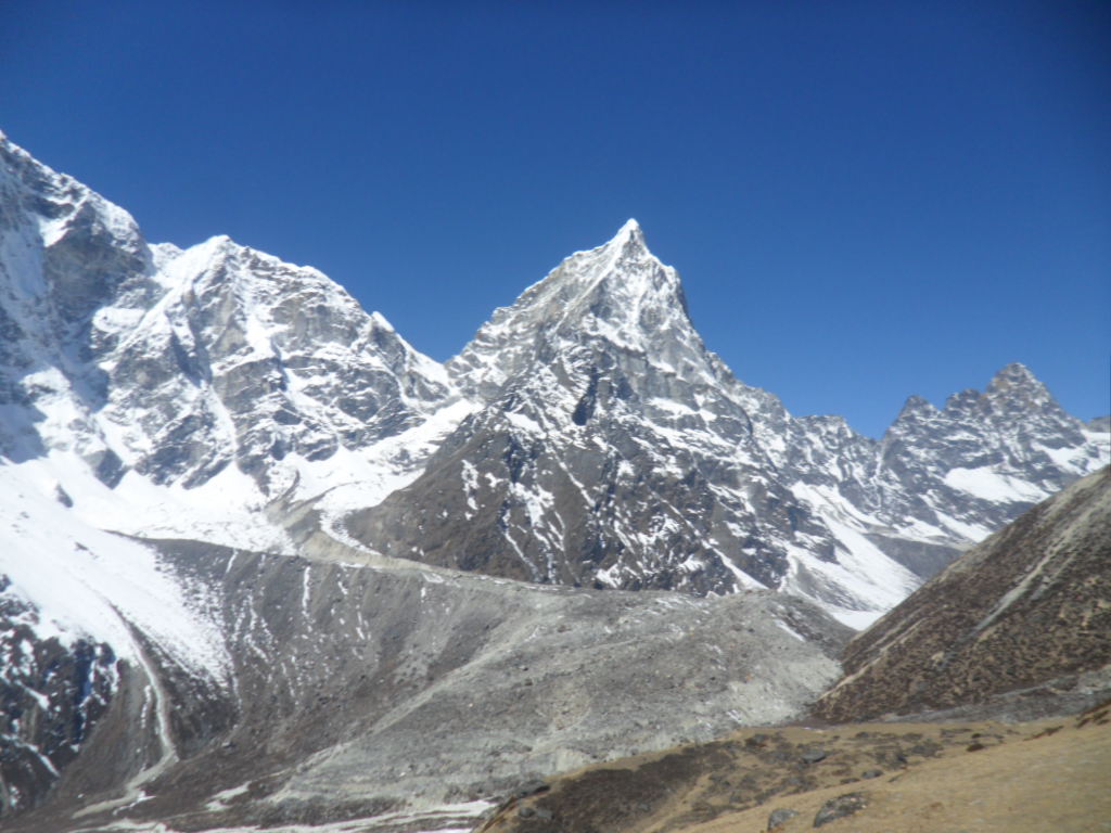 everest trekking