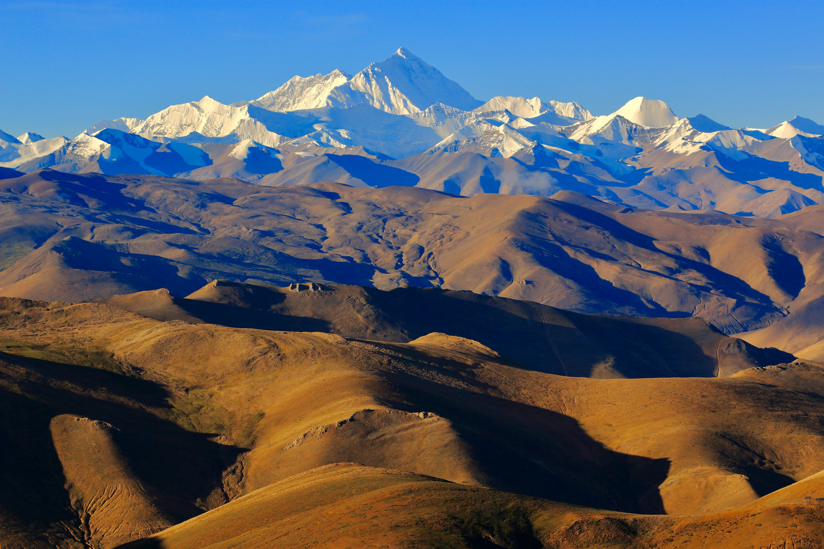 Everest und Lhotse im Morgenlicht