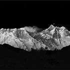 Everestmassiv im Mondschein