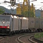 Ewals-Cargo-Zug durch den Bahnhof Oberlahnstein