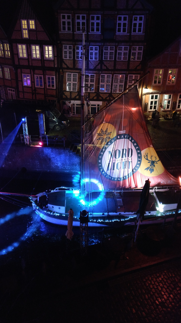 Ewer Willi im historischen Hansehafen von Stade