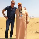 Ex-Formel-1-Pilot Christian Danner mit Prof. Dr. Norman Ali Khalaf in der Ras Al Khaimah Wüste 