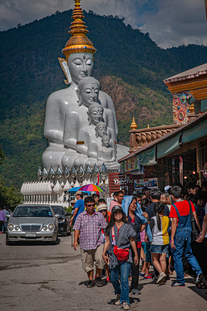 Excursion to Wat Pha Sorn Kaew