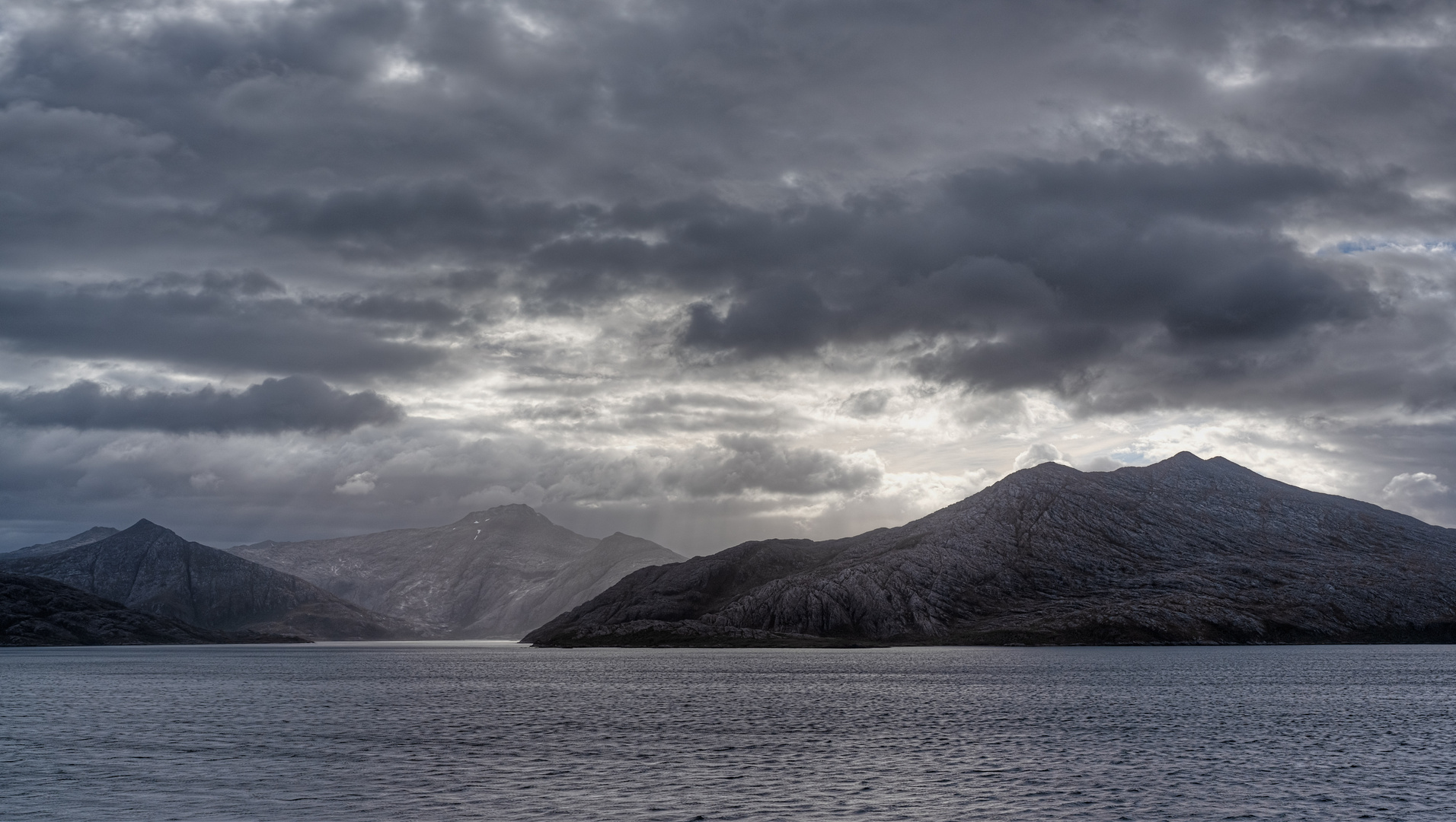 Expeditions-Reise in die Antarktis mit 'Roald Amundsen', Hurtigruten