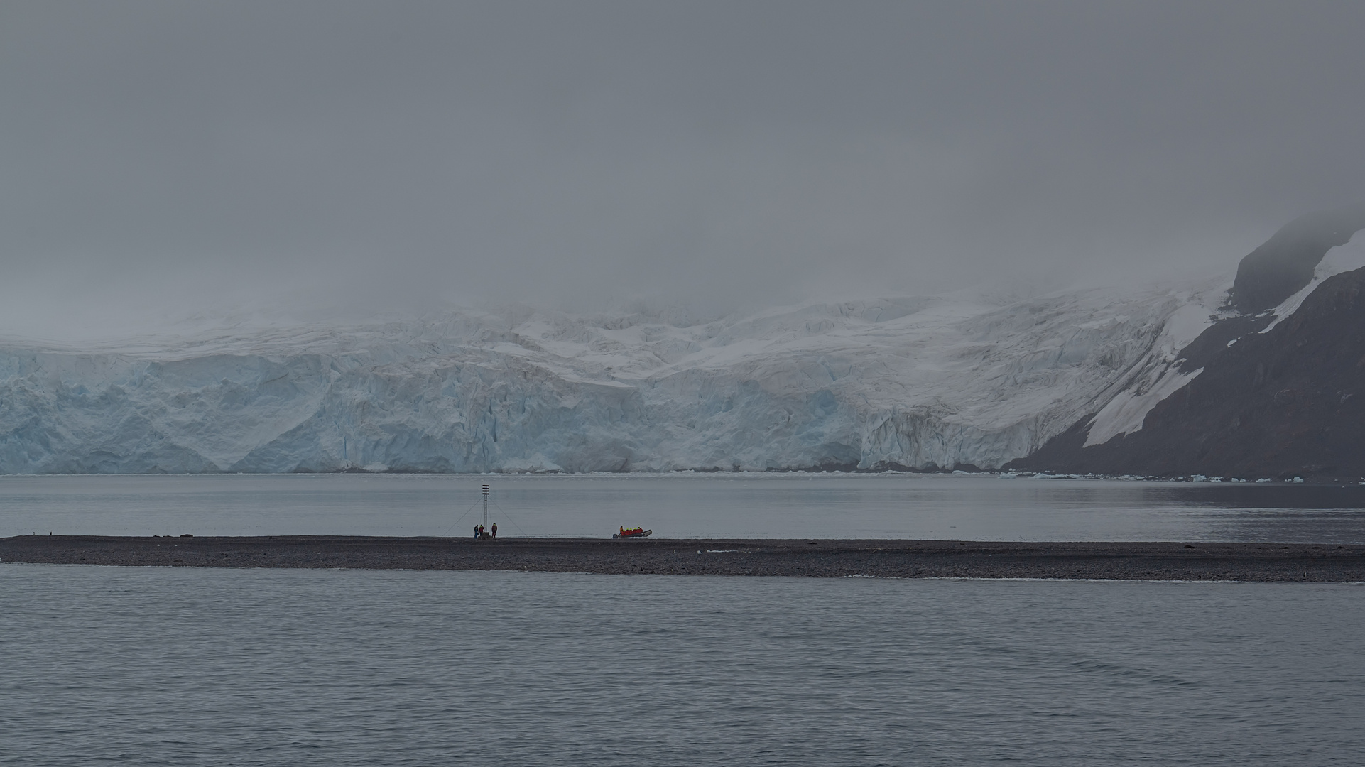 Expeditions-Reise in die Antarktis mit 'Roald Amundsen', Hurtigruten