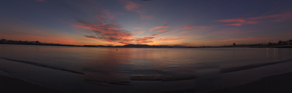 Explosión de color en la Bahía de Algeciras