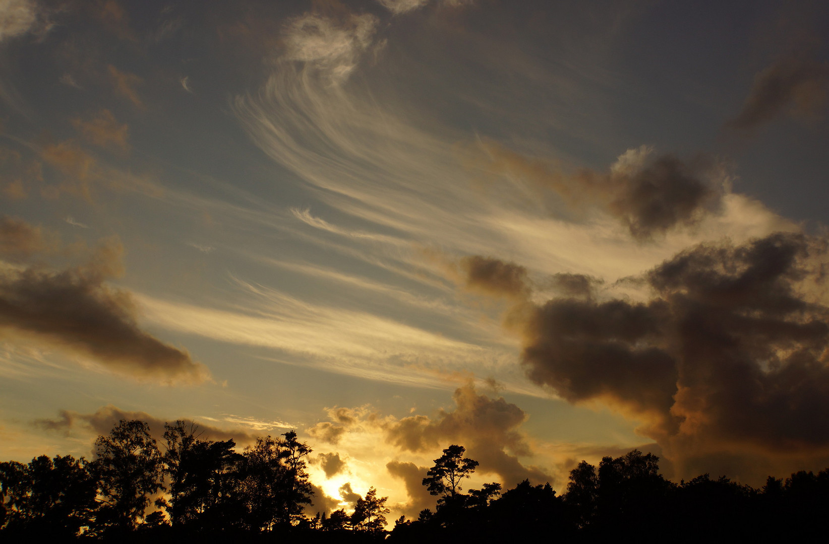 Explosive Abendwolken