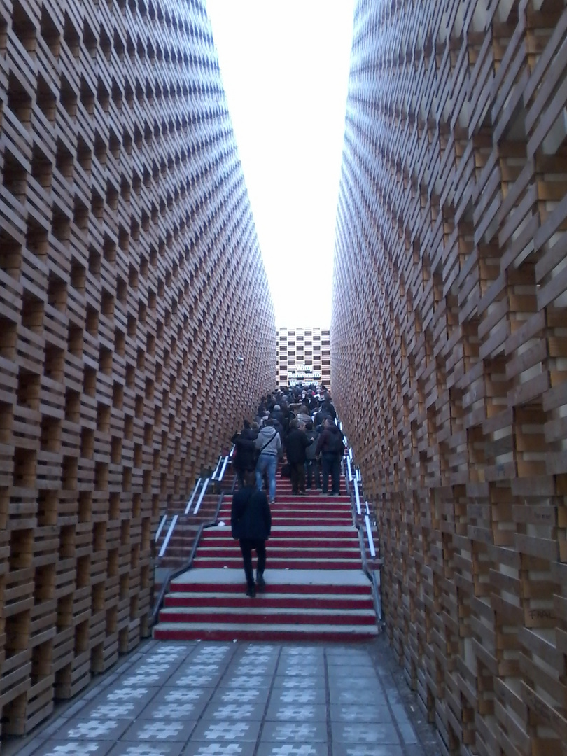 EXPO 2015 - Polnischer Pavillon aussen