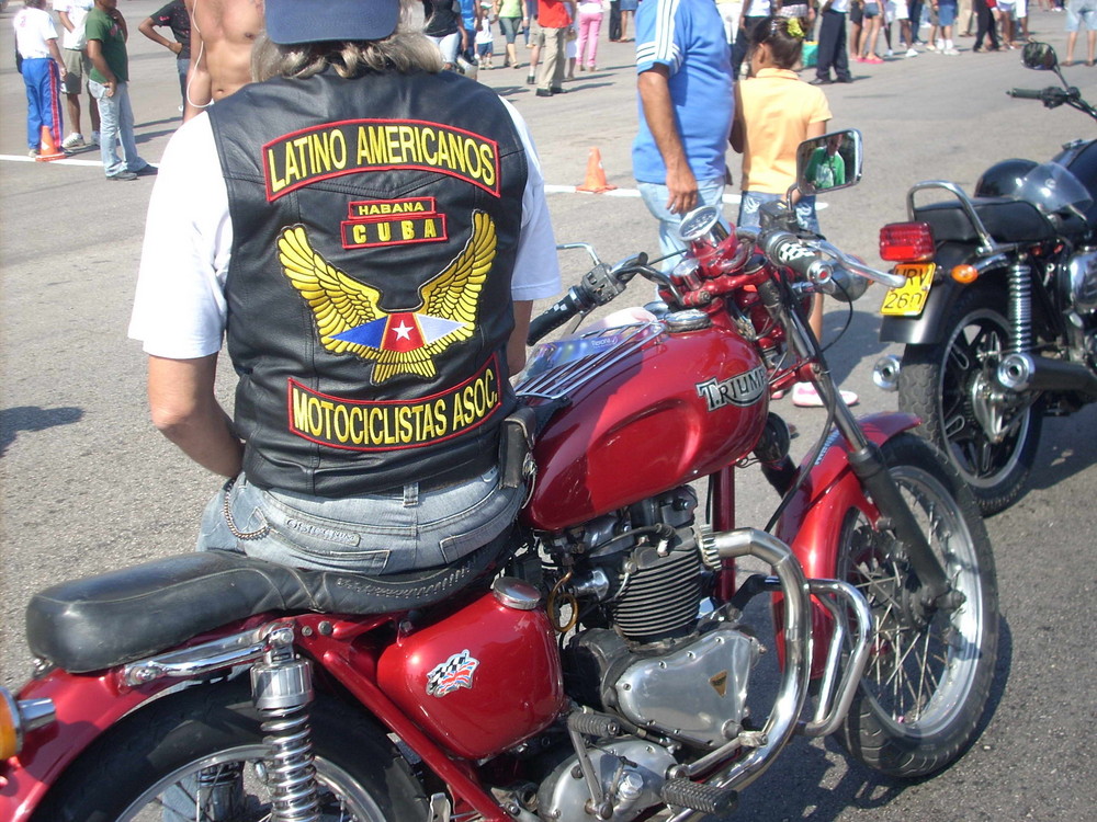 Expo motos clásicas en La Habana