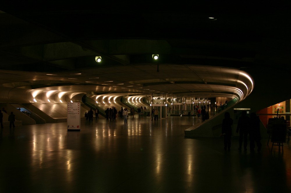 ... expogelände II - bahnhof