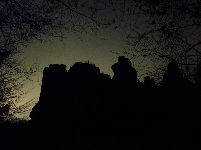 Externsteine bei Nacht an der Wintersonnewende