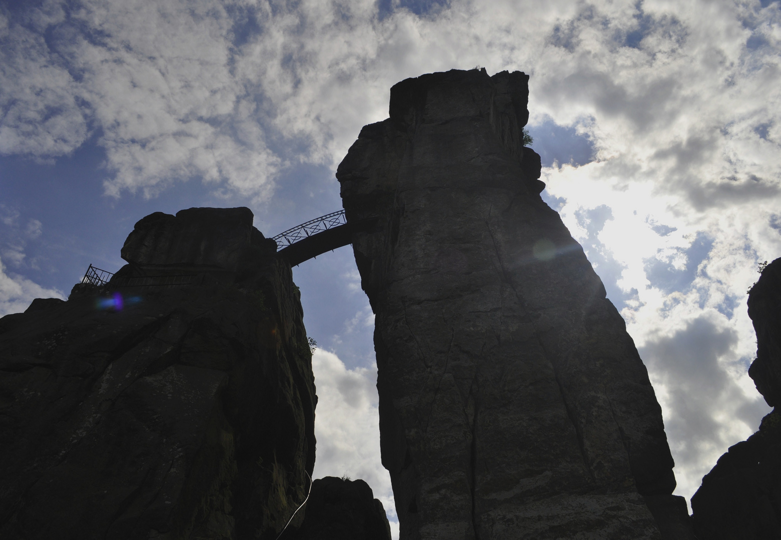 Externsteine im Gegenlicht