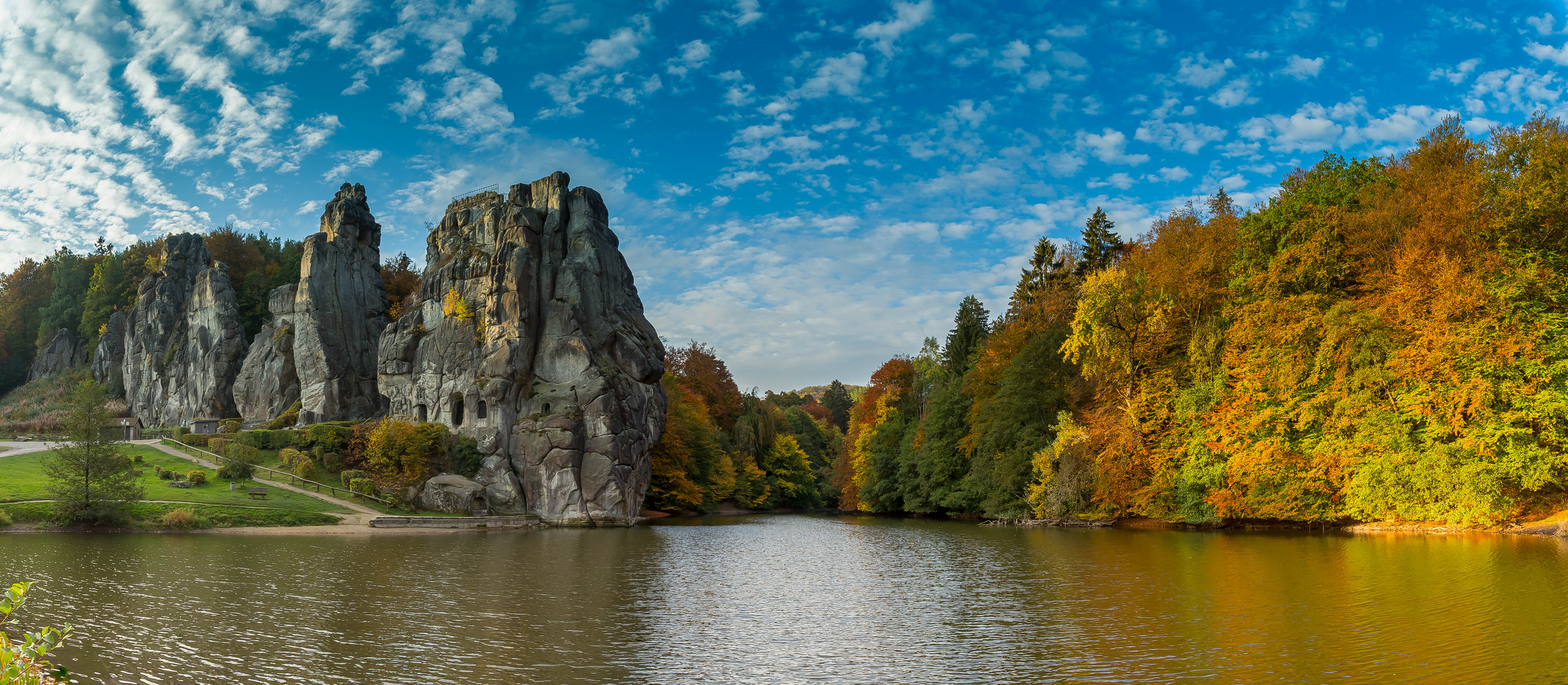 Externsteine im Herbst