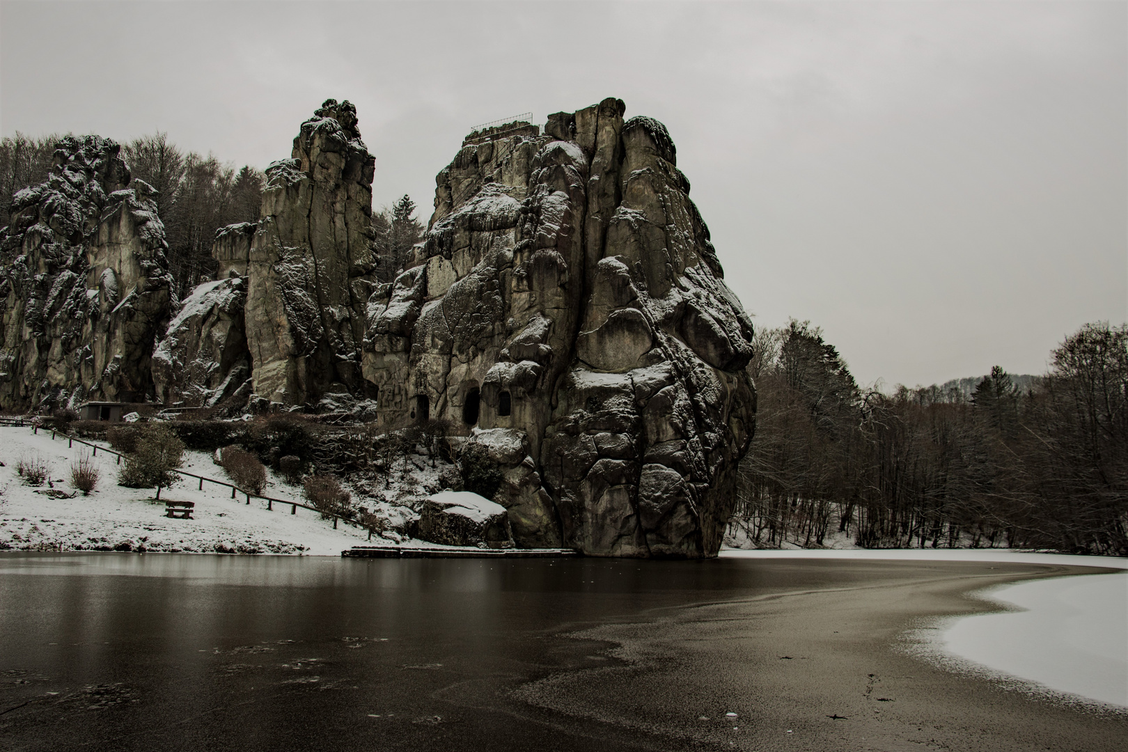 Externsteine im Schnee