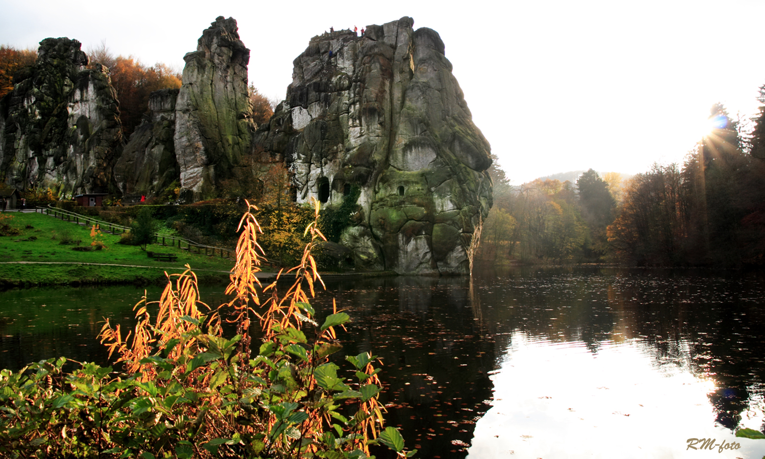 Externsteine mit Wimbecketeich