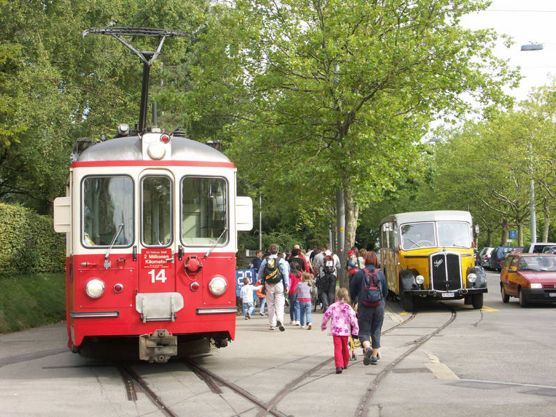 Extra-Fahrt der Forchbahn in Zürich