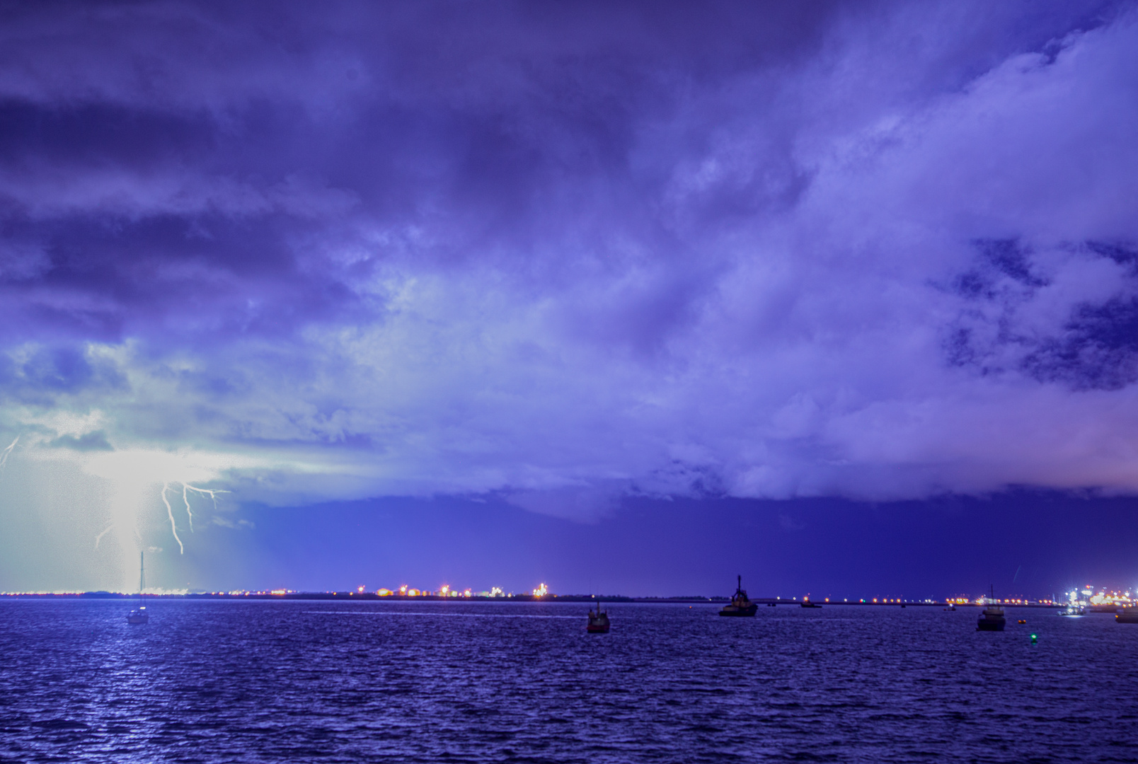 Extreme Bright Lightning