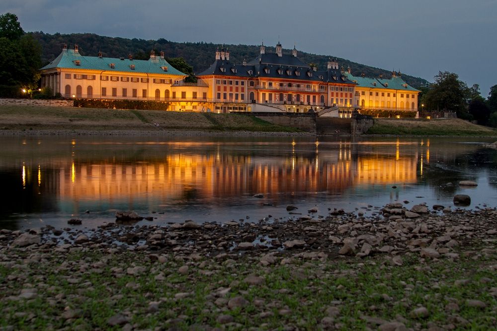 Extremes Niedrigwasser der Elbe