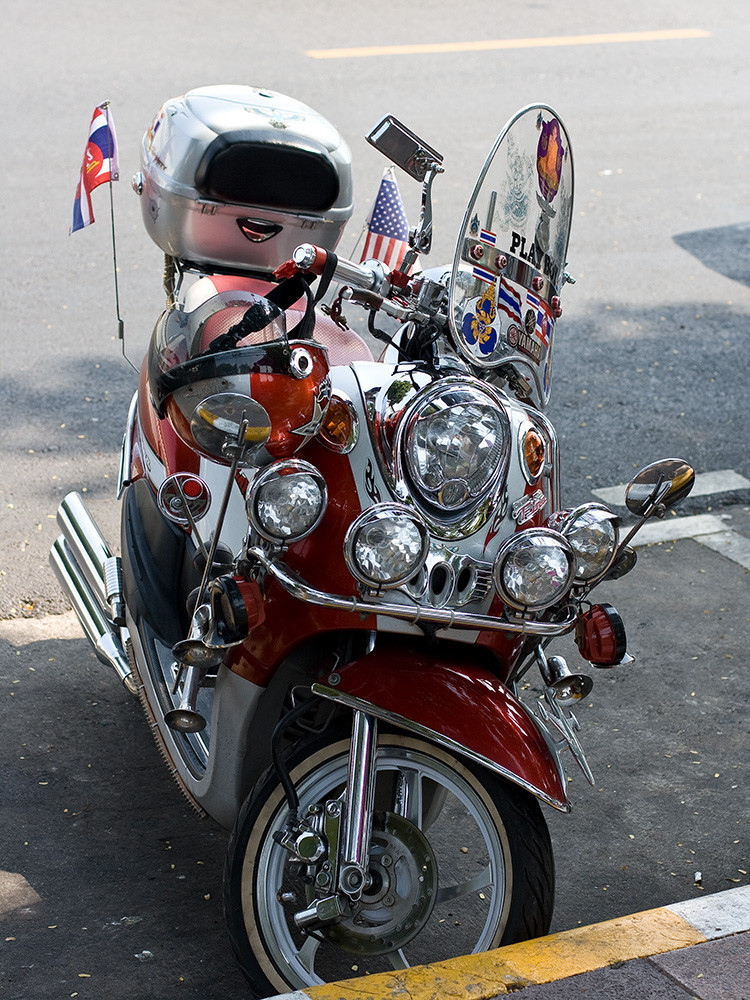 Extremes Rollertuning in Bangkok