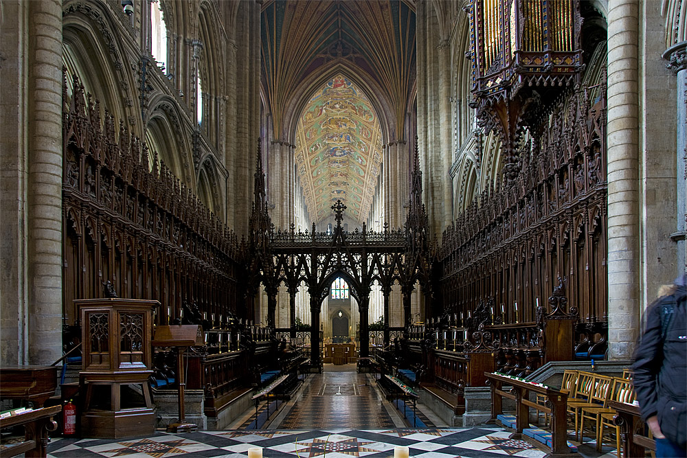 Ey Cathedral der Blick zurück vom vorderen Altar.