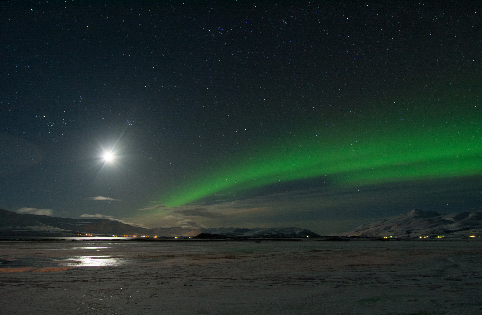 Eyjafjörður - Aurora glimps