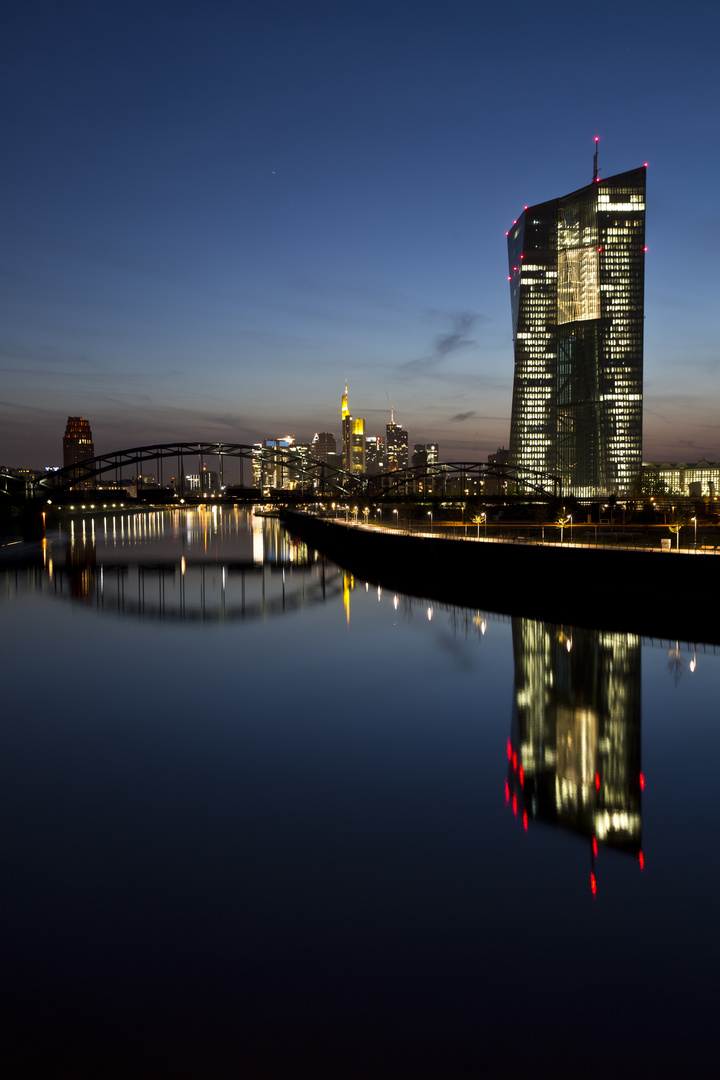 EZB Frankfurt ganz friedlich