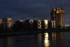 EZB-Neubau in Frankfurt im Licht der aufgehenden Sonne