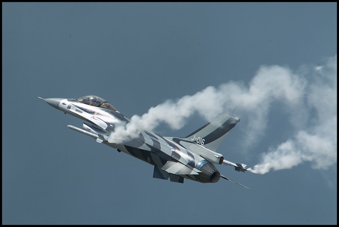 F-16