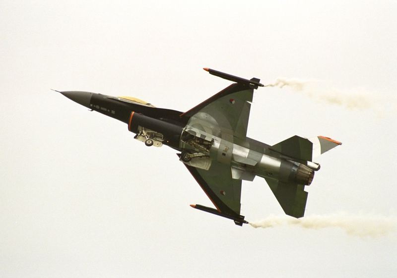 F-16 Demoteam bei "Volkel in de Wolken"
