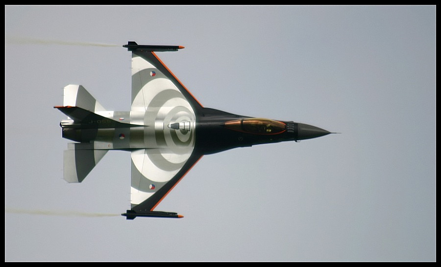 F-16 Display