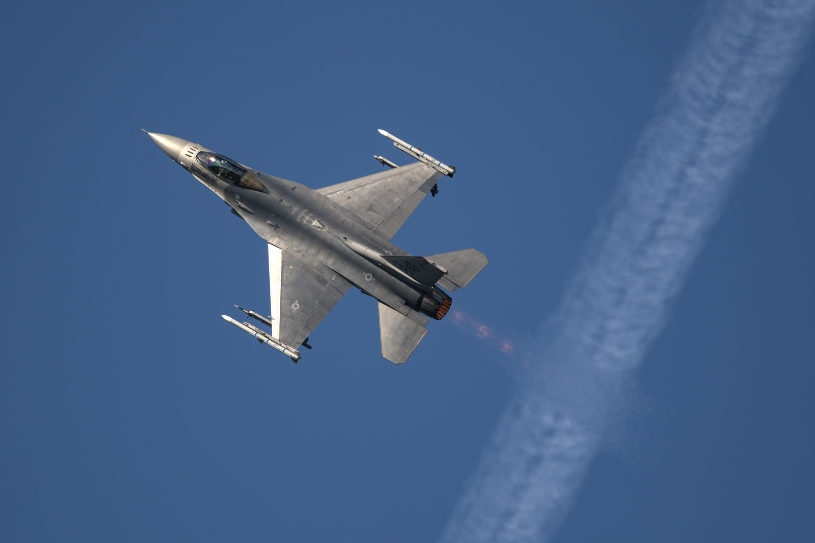 F-16 Falcon