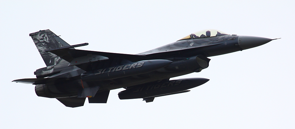 F-16 Fighting Falcon II