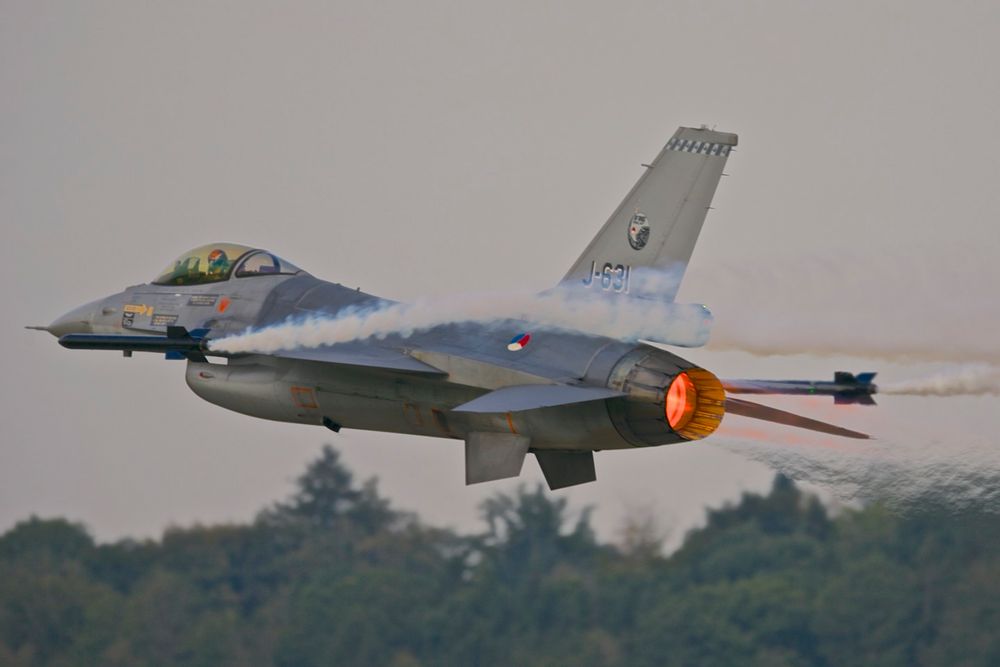 F-16 Payerne 2014.