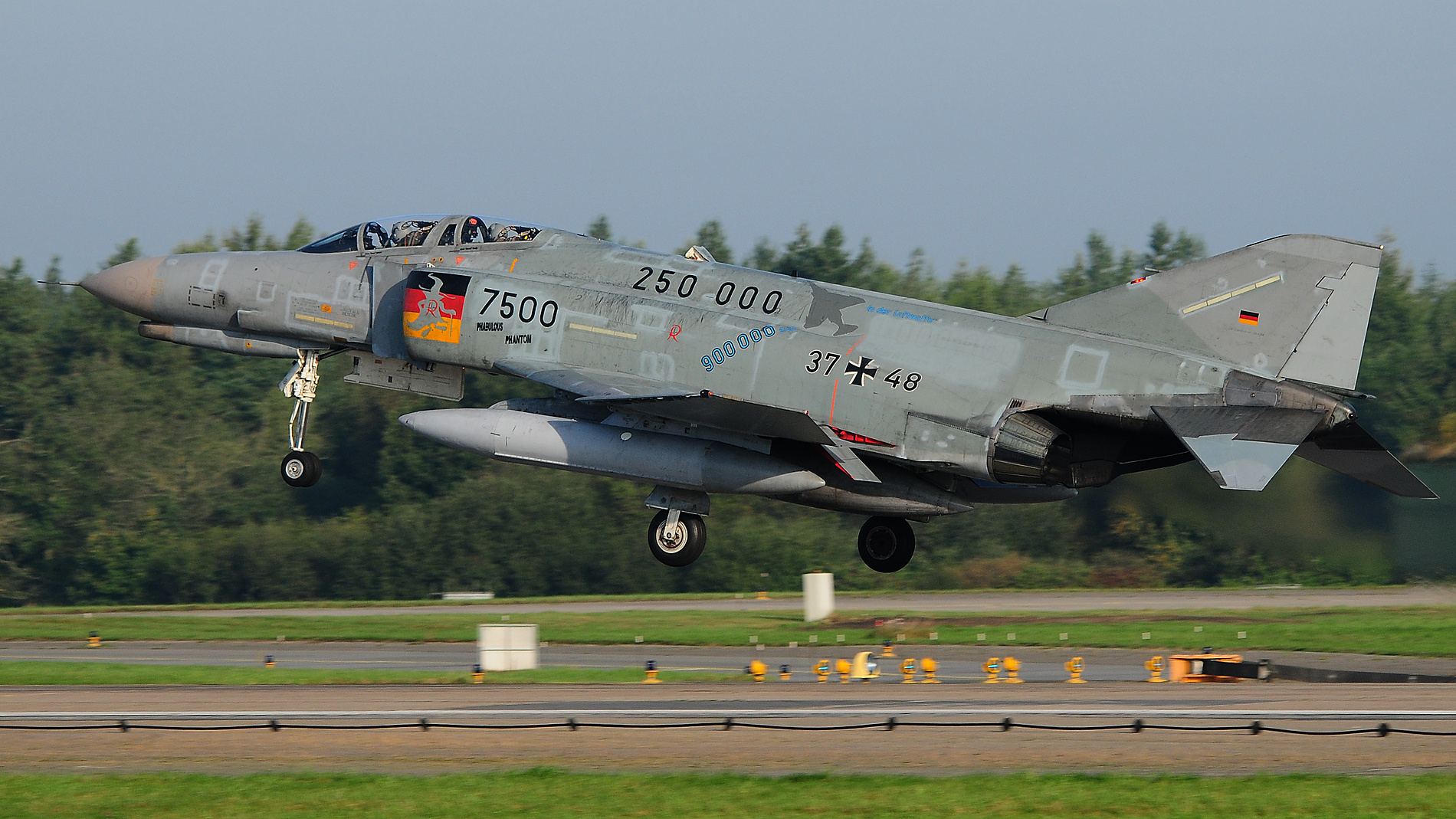 F-4F Phantom II 37+48