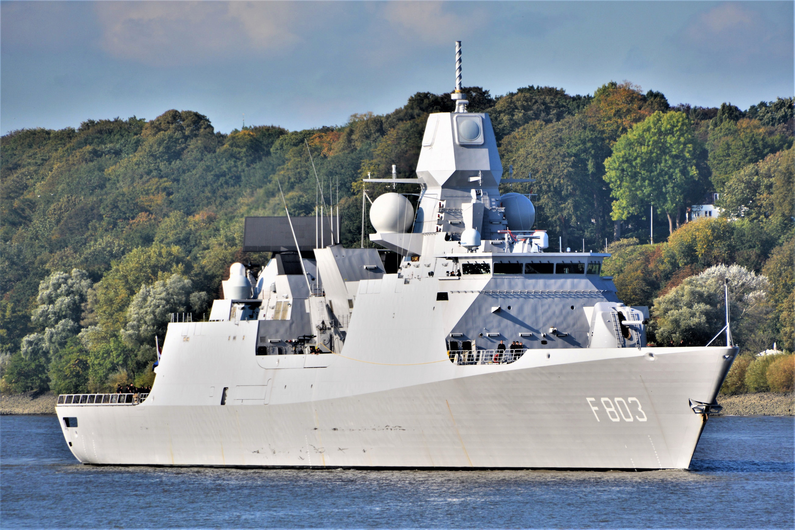 F 803 HNLMS TROMP