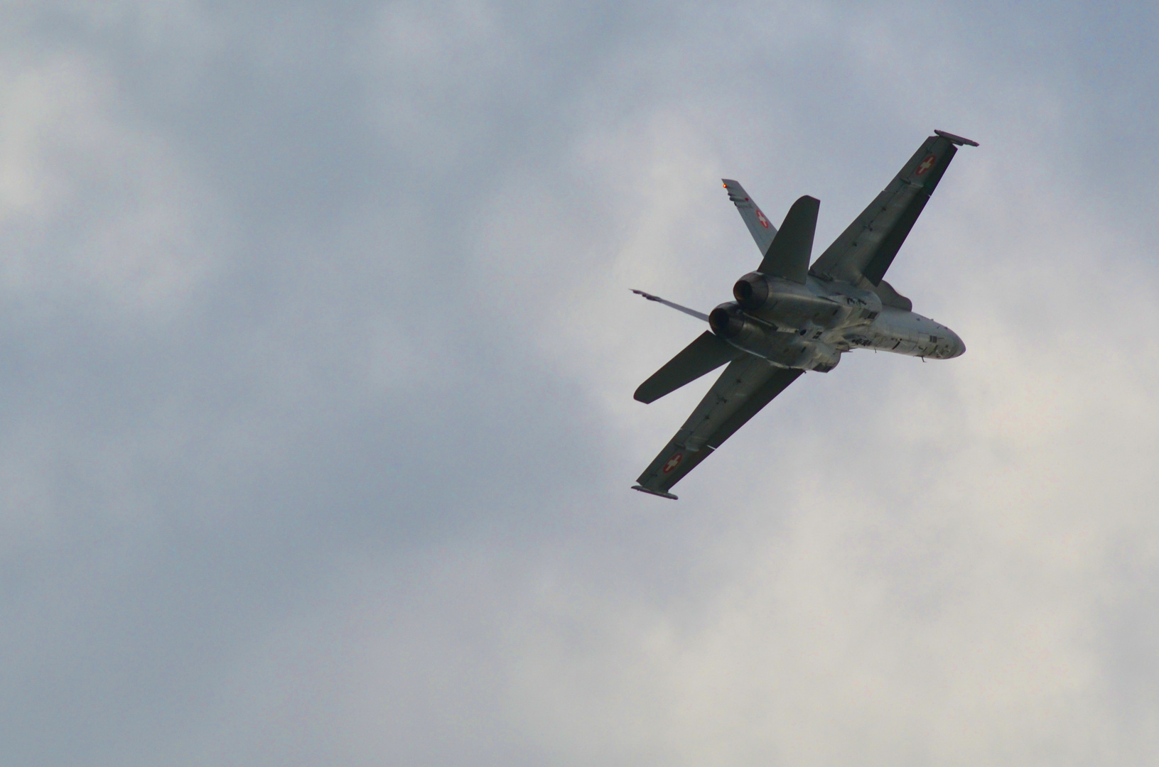 F-A 18 - Hornet der Schweizer Luftwaffe an der Flugshow Birrfeld 2012