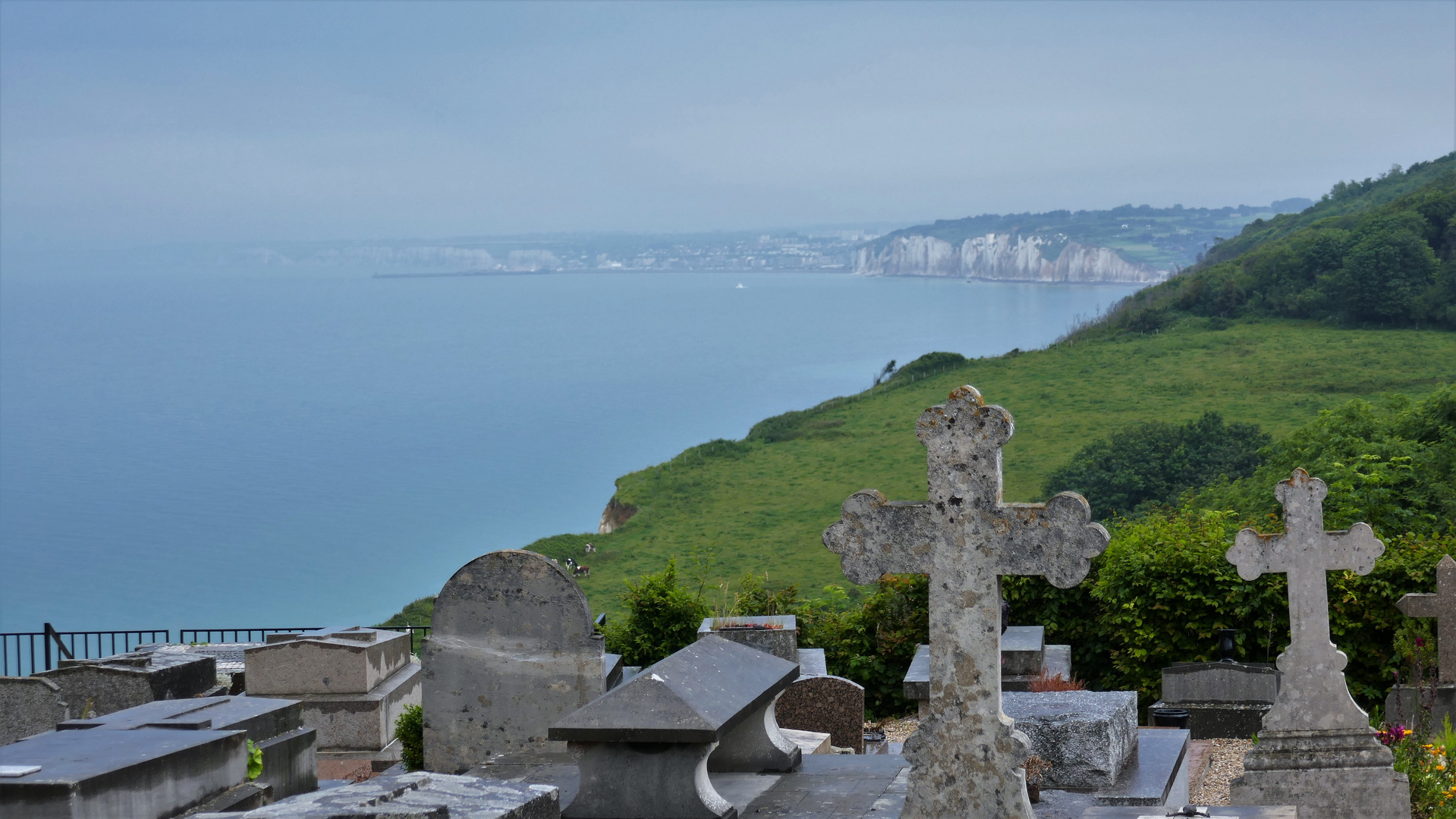 F-BE 69: Cimetière marin ...