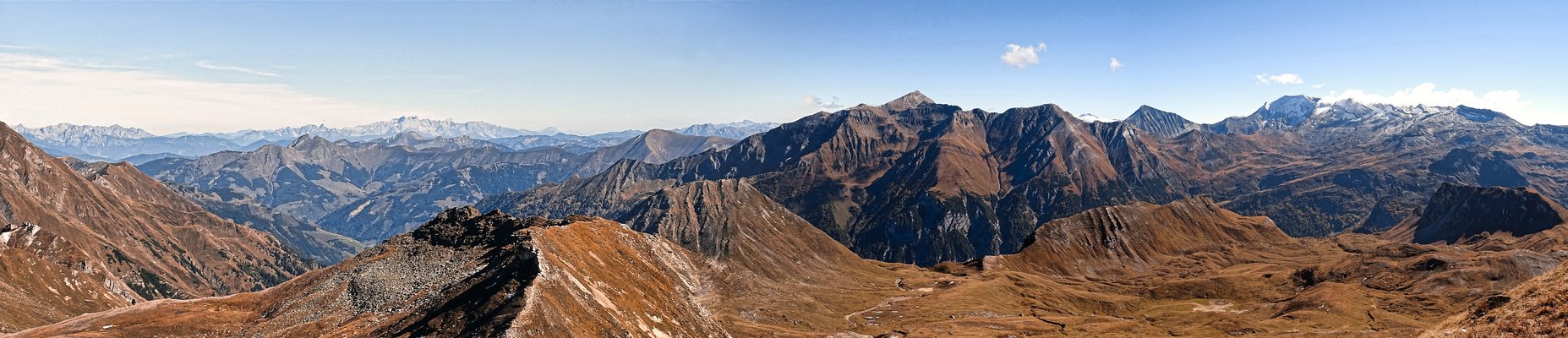 [ . . . F E R N B L I C K . . . ]