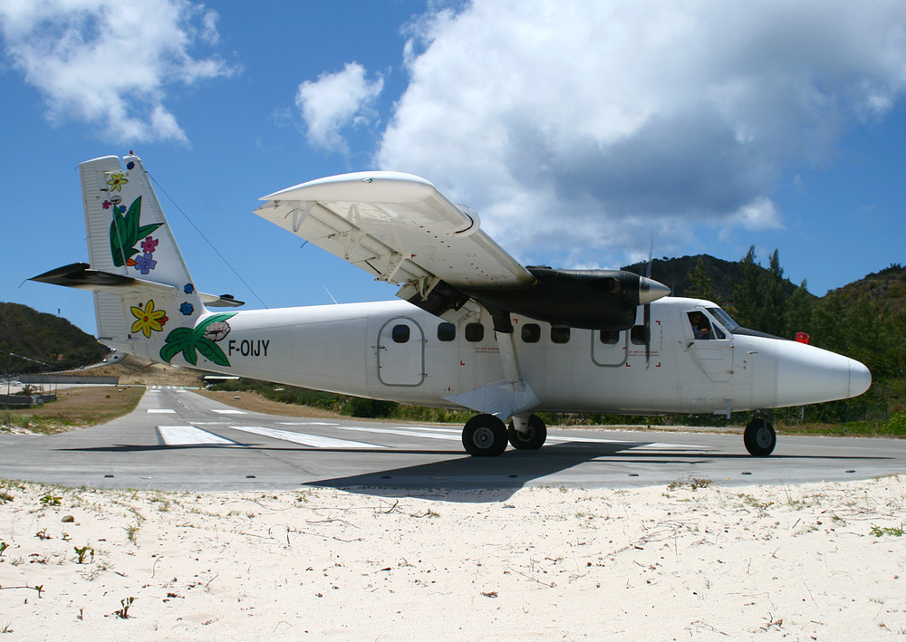 F-OIJY Twin Otter