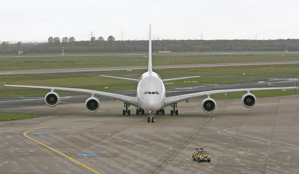 F-WXXL @ DUS Airport ; A380 in Düsseldorf (3)