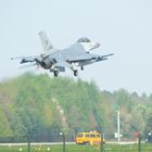 F16 landing at Volkel