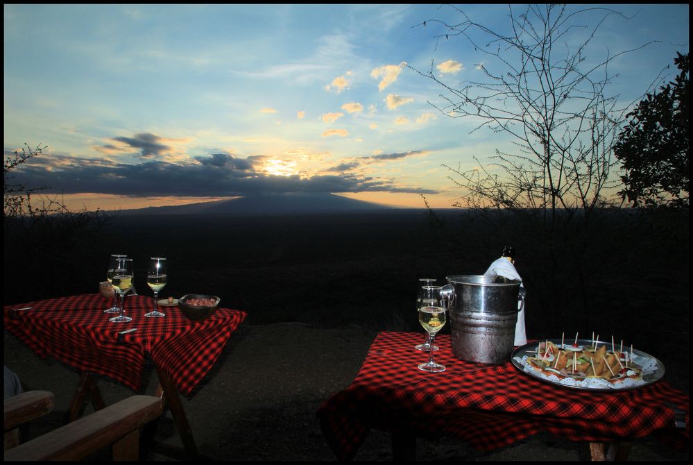 Sundowner am Kilimanjaro von M1e1i1k 