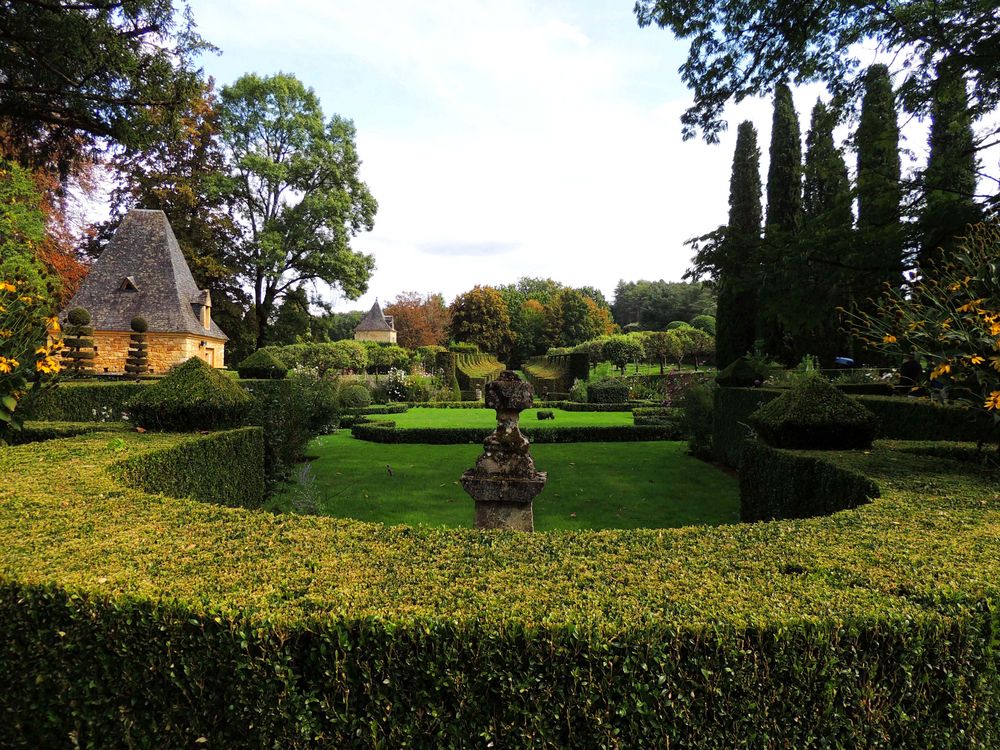 Point de vue sur les buis aux jardins d'Eyrignac  de Robert Buatois