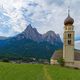 glise et montagne / Kirche und Berg