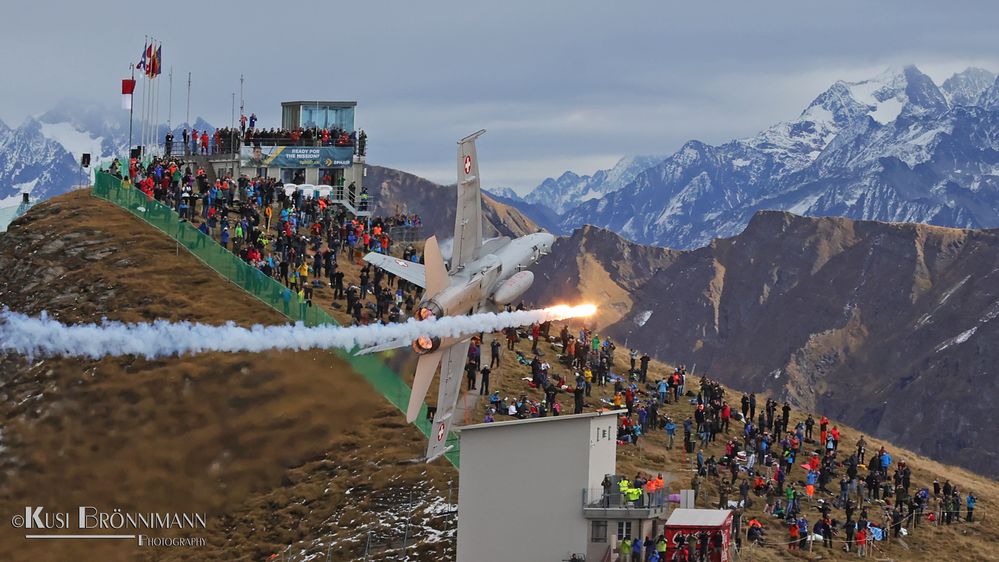 F/A-18 bei der Show Eröffnung